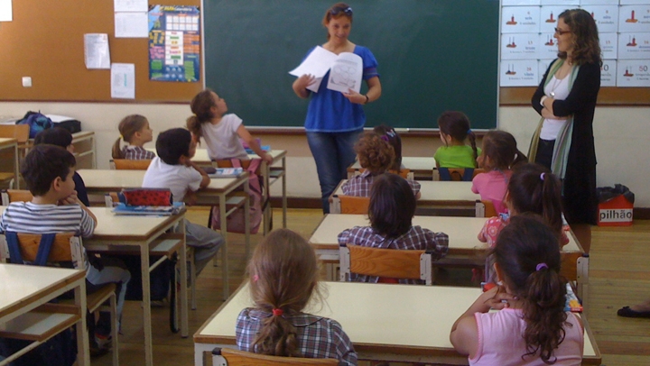 FNE contra mais aulas no 1.º ciclo porque não significa melhores resultados