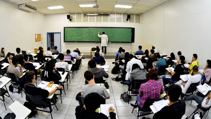 Documento relativo aos compromissos assumidos pelo Ministério da Educação na reunião do corrente mês