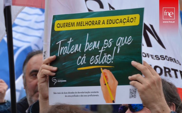 Prosseguindo a sanha antidemocrática que tem levado o ME a violar o direito à greve, desta vez a intenção era impedir que as greves anunciadas para esta semana se iniciassem hoje