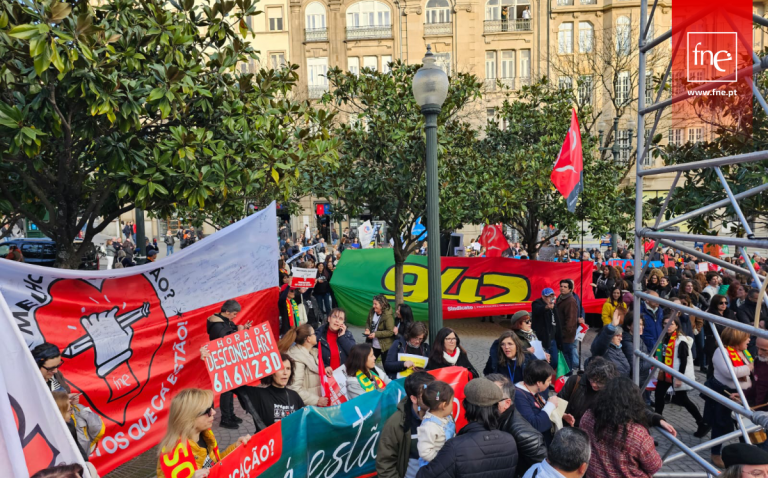 Professores em greve a partir de amanhã porque o governo foge à resolução dos problemas