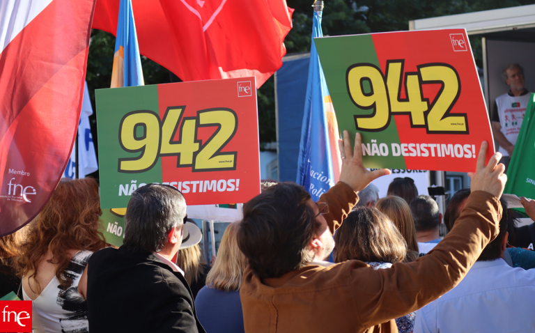 Professores na rua contra 