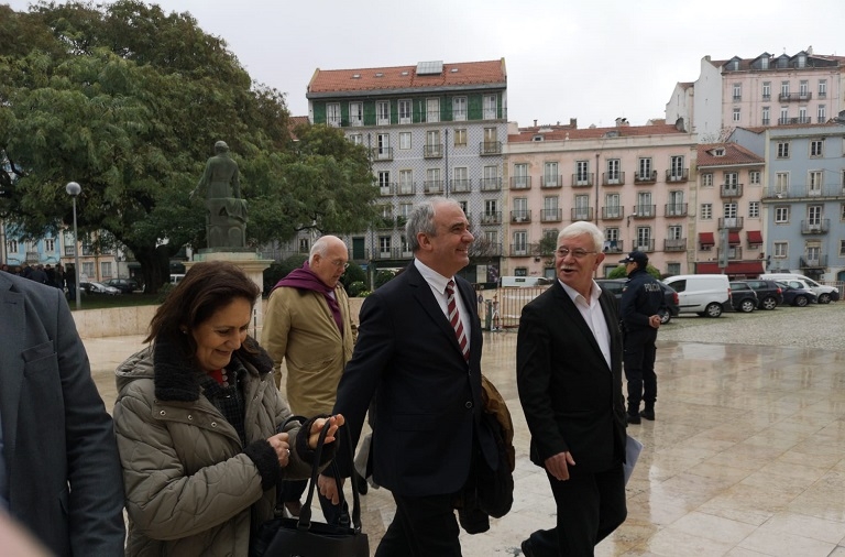 FNE saúda enorme adesão à greve da AP